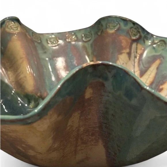 Studio Pottery Ruffled Bowl - Picture 10 of 14